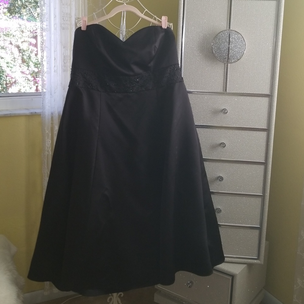 Sz 18 Formal Black Dress Sleeveless - Picture 3 of 8